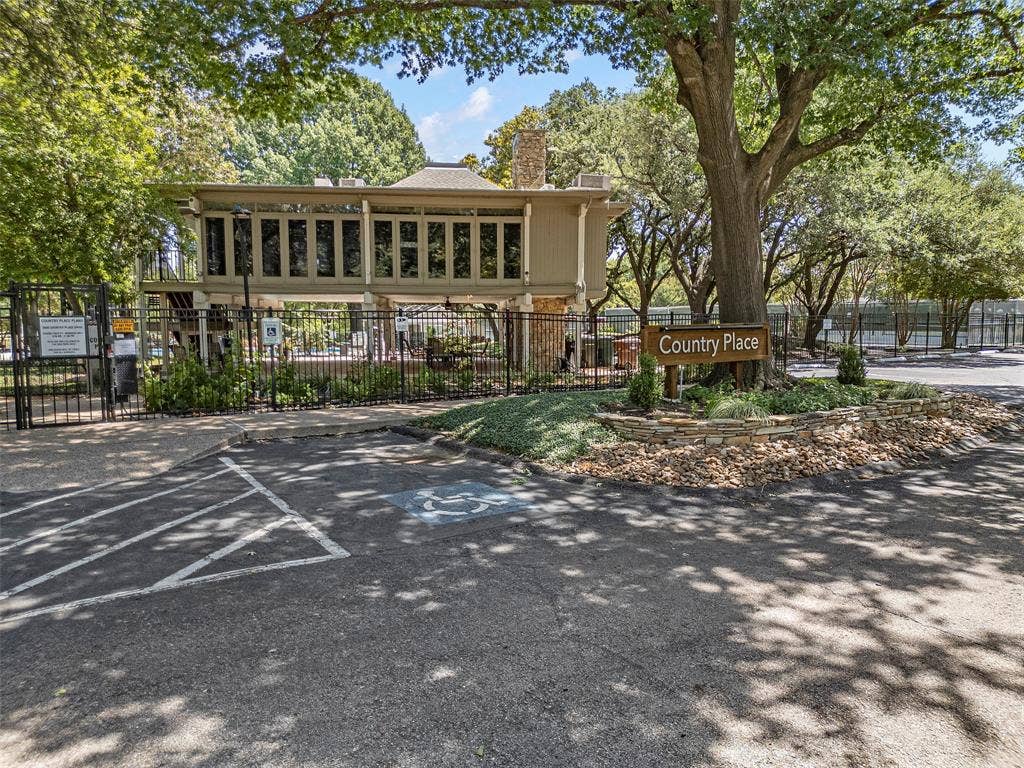 1800 Cross Bend Road, Plano, TX 75023 1800 Cross Bend Road, Plano, TX 75023