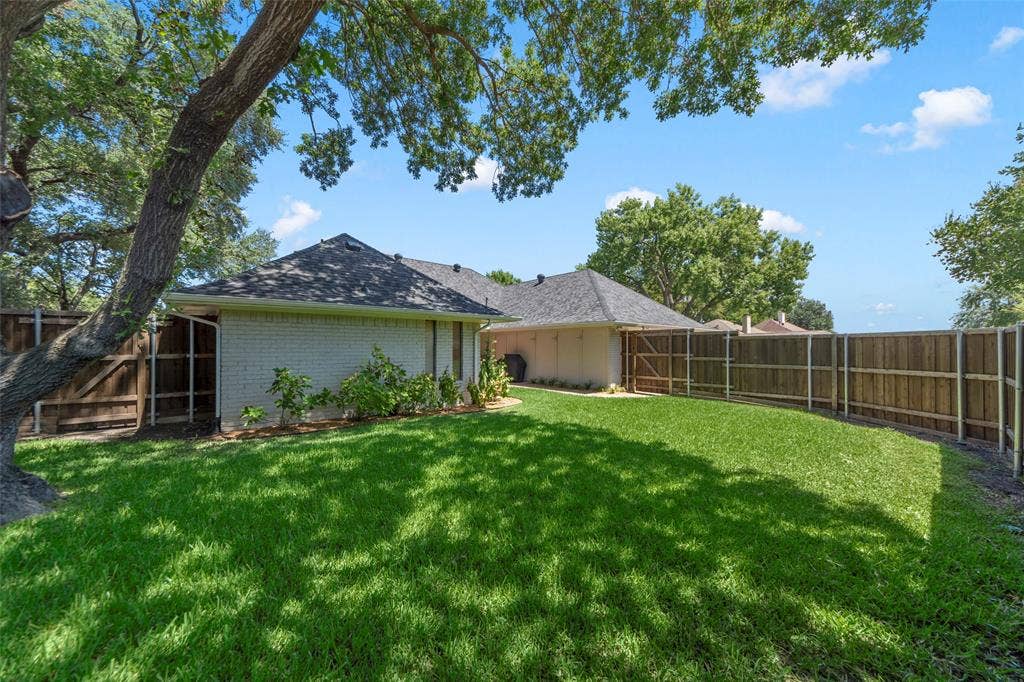 1800 Cross Bend Road, Plano, TX 75023 1800 Cross Bend Road, Plano, TX 75023