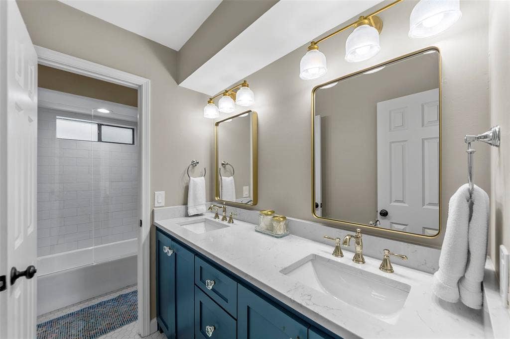 1800 Cross Bend Road, Plano, TX 75023 1800 Cross Bend Road, Plano, TX 75023