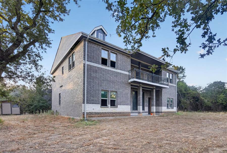 Property photo for 7906 Prairie Creek Court, Tolar, TX