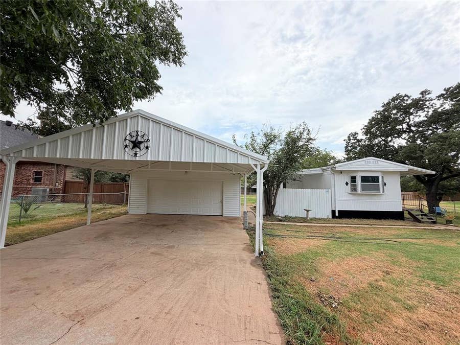 Property photo for 7903 Eastland Avenue, Lakeside, TX