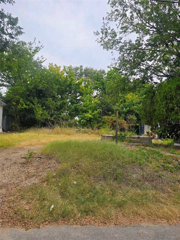 Property photo for 108 Fairview Street, Waxahachie, TX