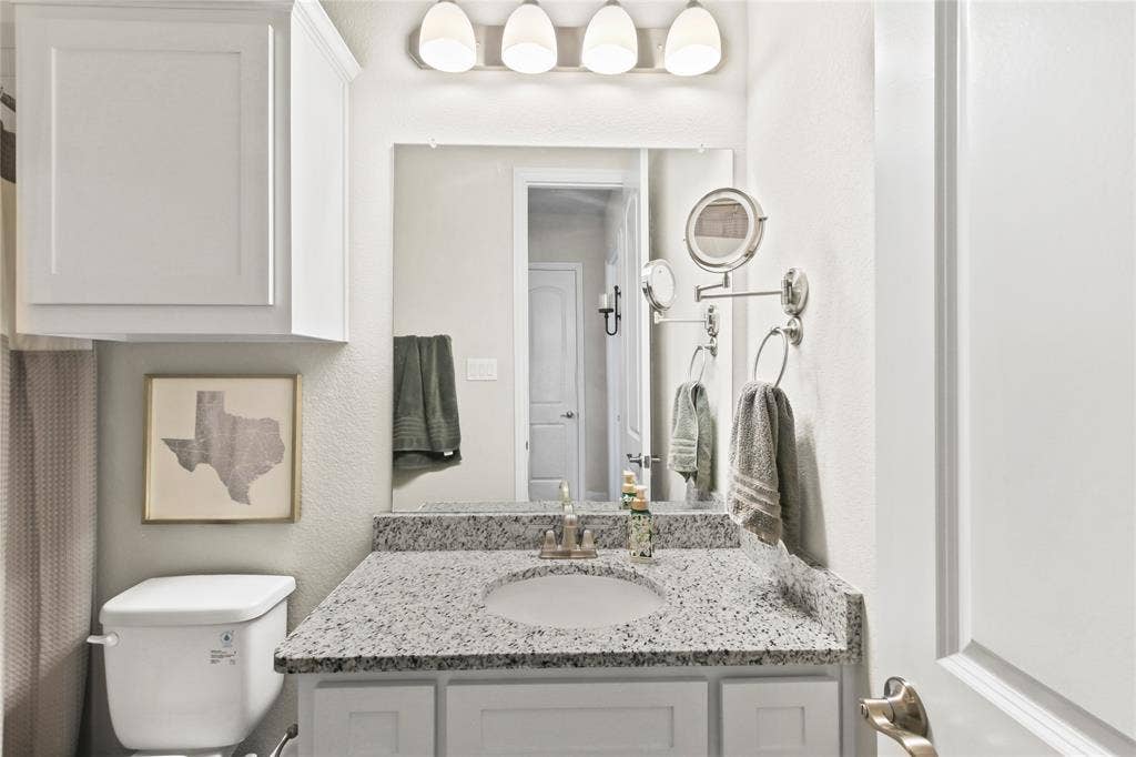 12505 Amesbury Way, Farmers Branch, TX 75234