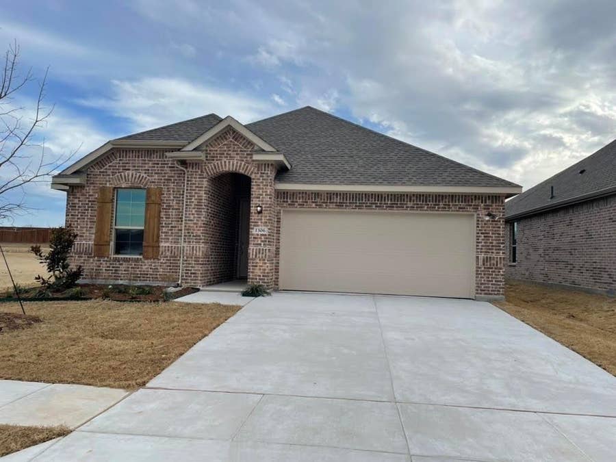 Property photo for 1306 Sundance Lane, Justin, TX