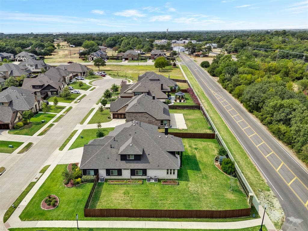 2600 Gavin Drive, Mansfield, TX 76063 Corner lot of a cul-de-sac