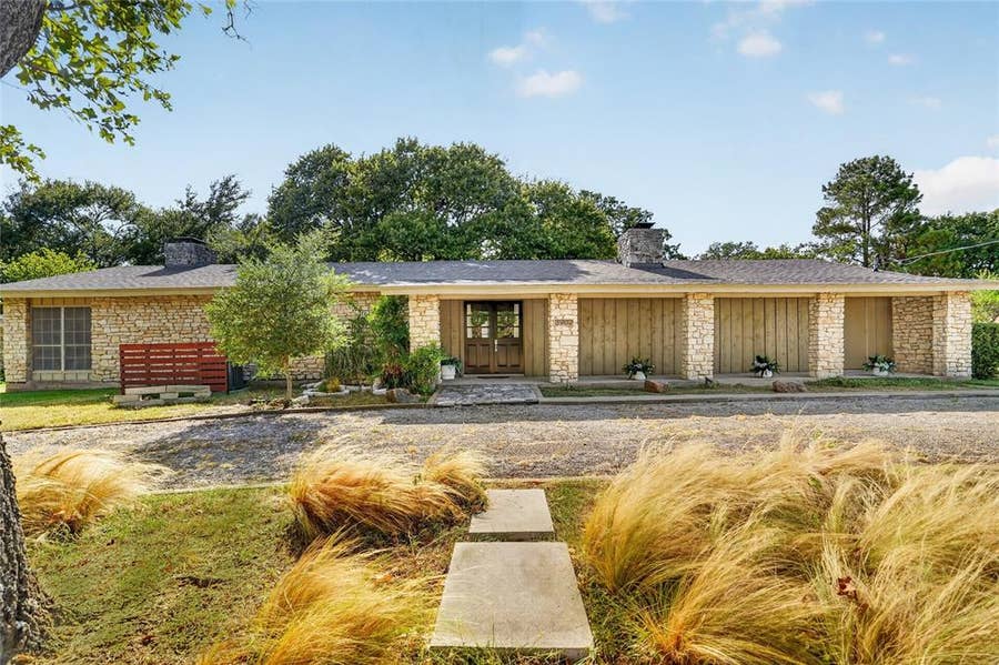 Property photo for 3902 Laramie Drive, Granbury, TX