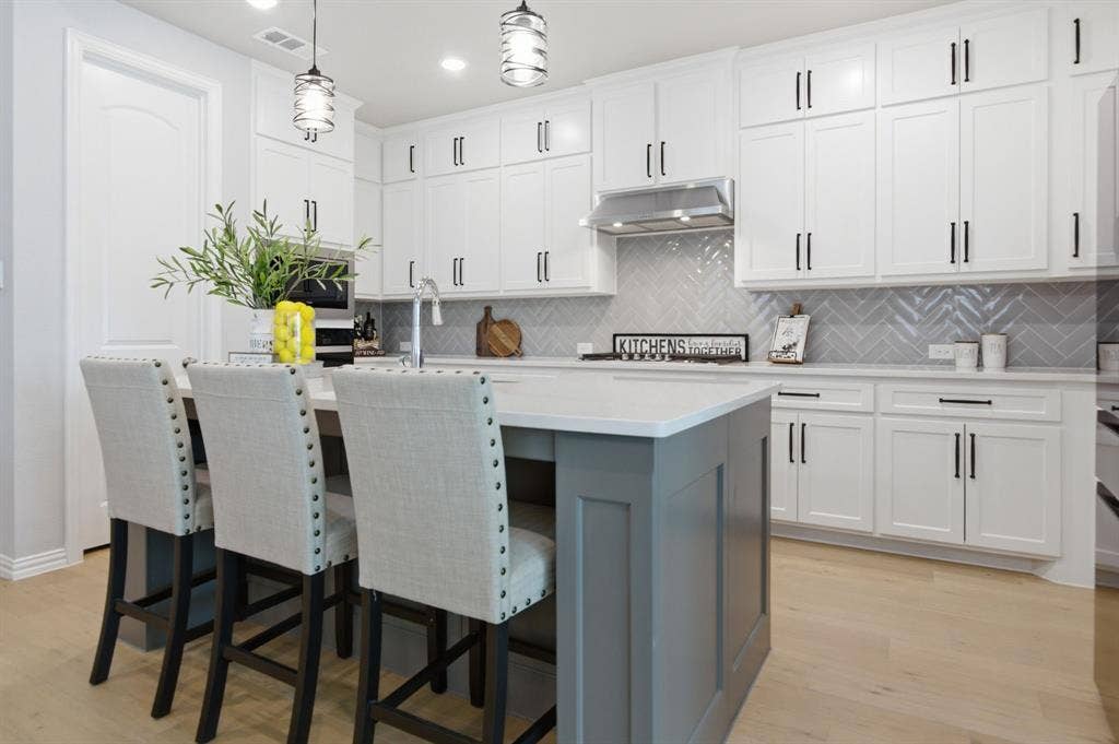 910 Winter Cherry Lane, Haslet, TX 76052