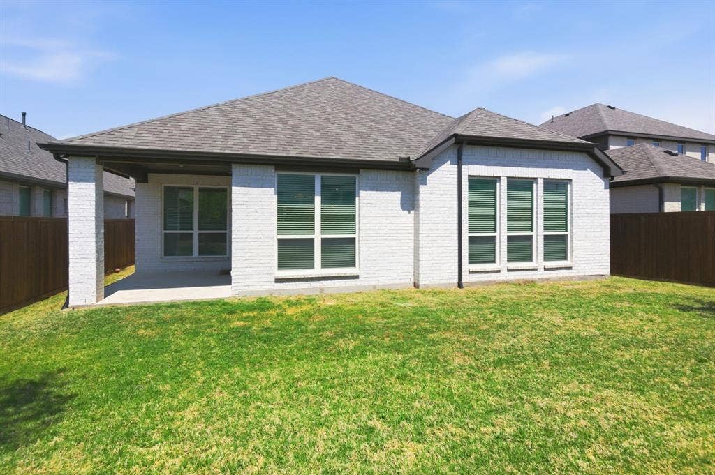 910 Winter Cherry Lane, Haslet, TX 76052