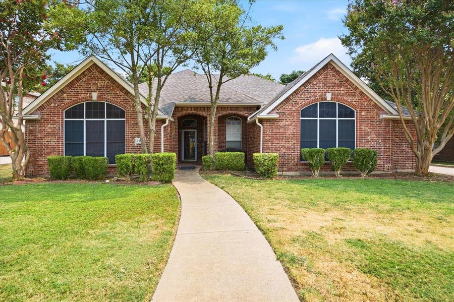 Property photo for 3406 Harbor Pointe Drive, Rowlett, TX