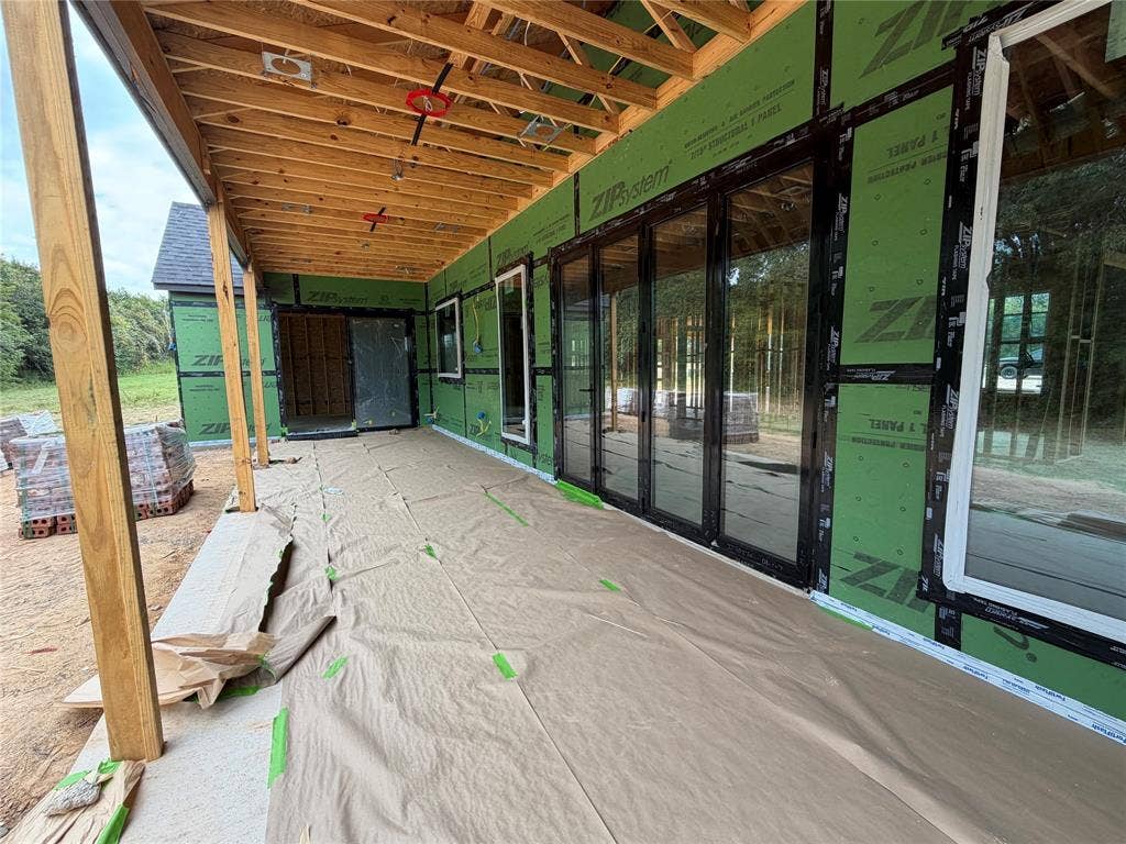 338 Grace Lane, Athens, TX 75751 Folding doors to back patio.
