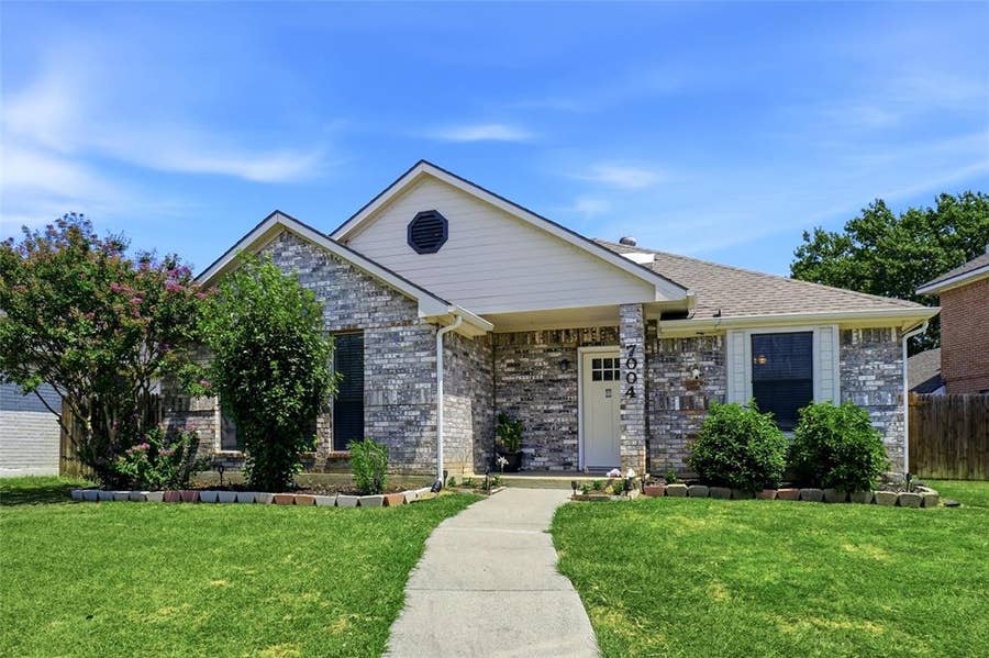 Property photo for 7004 Bentley Avenue, Fort Worth, TX