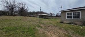 8253 Hutcheson Hill Road, Springtown, TX 76082 8253 Hutcheson Hill Road, Springtown, TX 76082