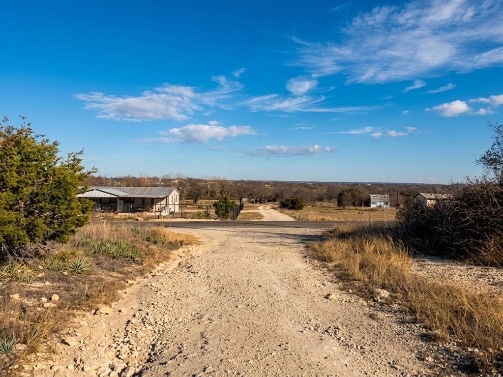 106 Sparrow, Azle, TX 76020 106 Sparrow, Azle, TX 76020