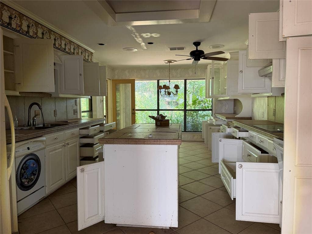 249 N Bay Drive, Bullard, TX 75757 249 N Bay Drive, Bullard, TX 75757