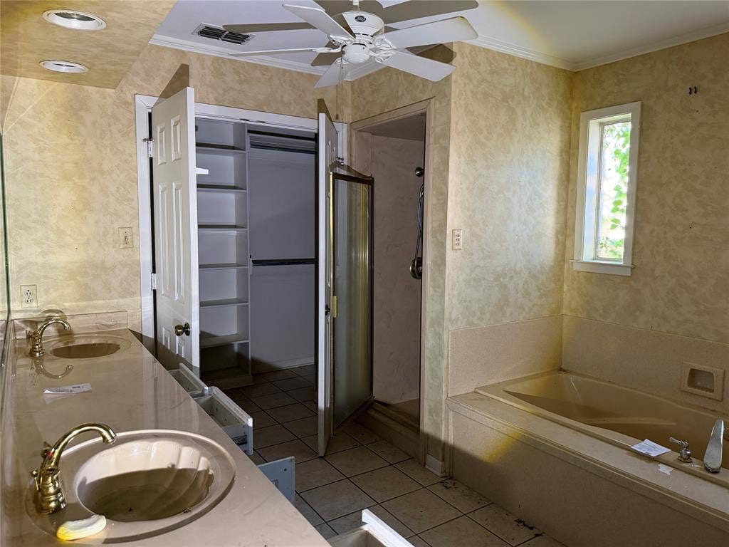 249 N Bay Drive, Bullard, TX 75757 249 N Bay Drive, Bullard, TX 75757
