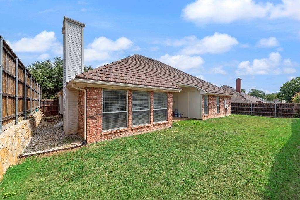 721 Herman Drive, Hurst, TX 76054 721 Herman Drive, Hurst, TX 76054