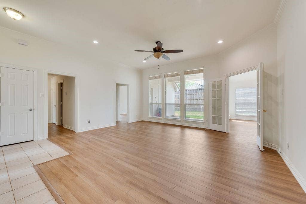 721 Herman Drive, Hurst, TX 76054 721 Herman Drive, Hurst, TX 76054