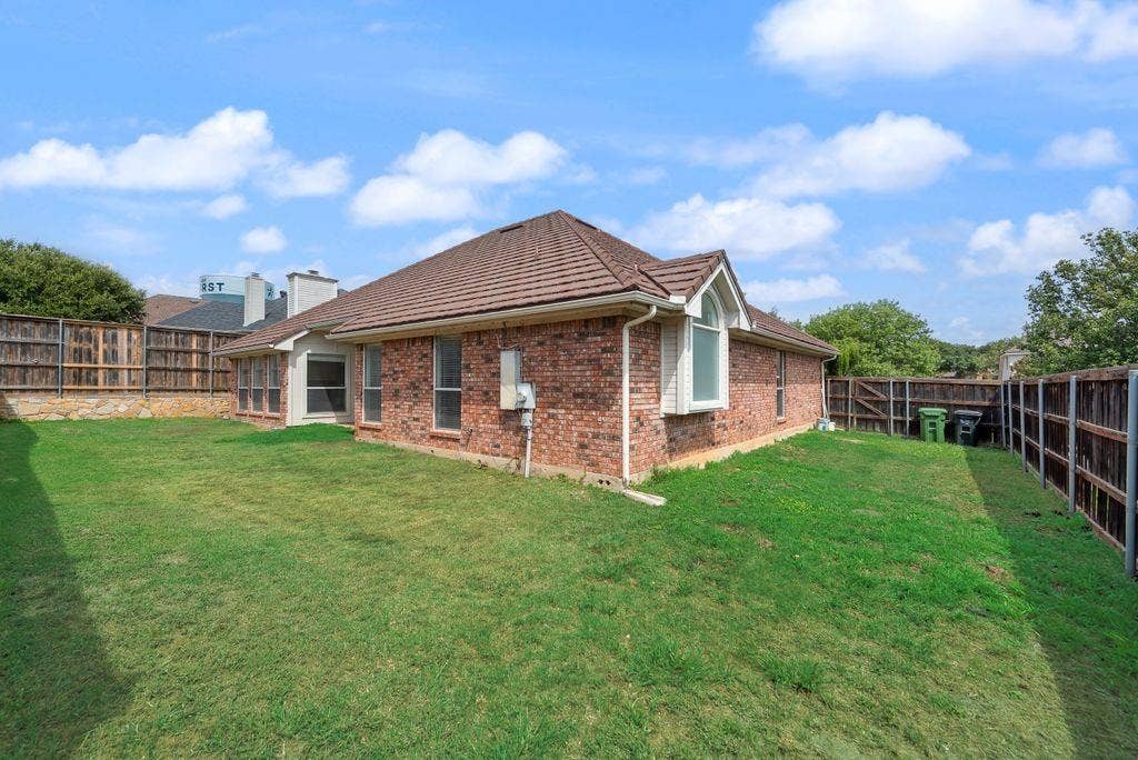 721 Herman Drive, Hurst, TX 76054 721 Herman Drive, Hurst, TX 76054