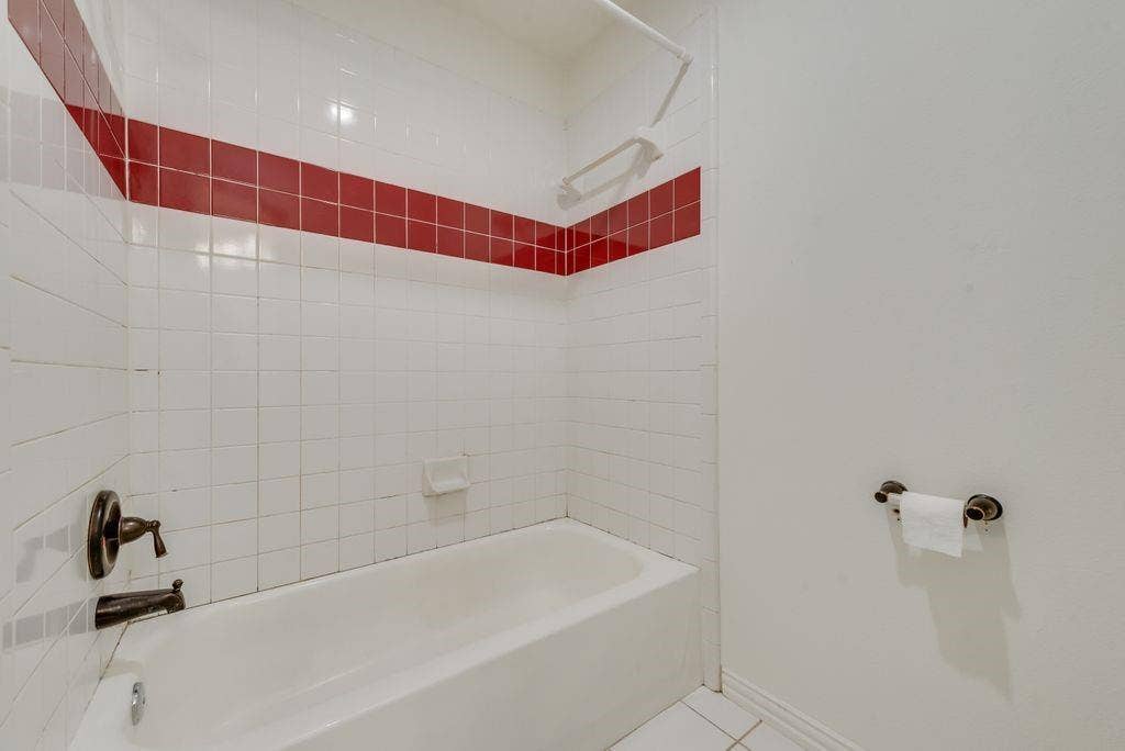 721 Herman Drive, Hurst, TX 76054 721 Herman Drive, Hurst, TX 76054