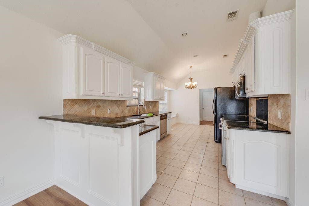 721 Herman Drive, Hurst, TX 76054 721 Herman Drive, Hurst, TX 76054
