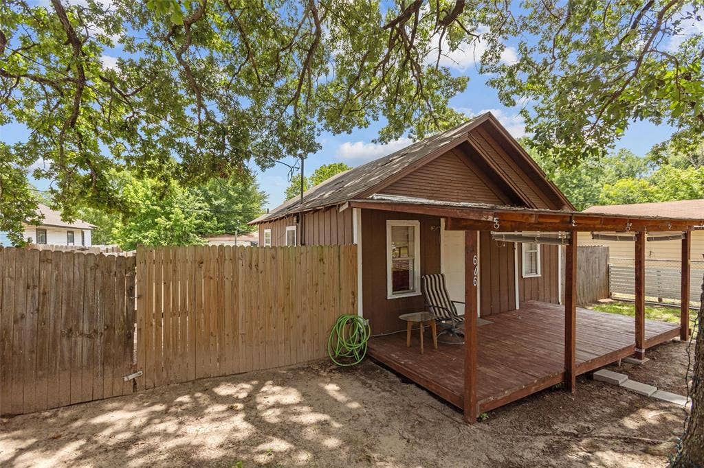 606 N Needmore Street, Athens, TX 75751 606 N Needmore Street, Athens, TX 75751