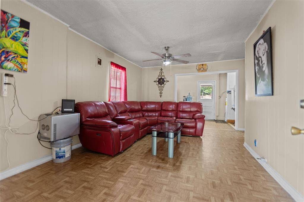606 N Needmore Street, Athens, TX 75751 606 N Needmore Street, Athens, TX 75751