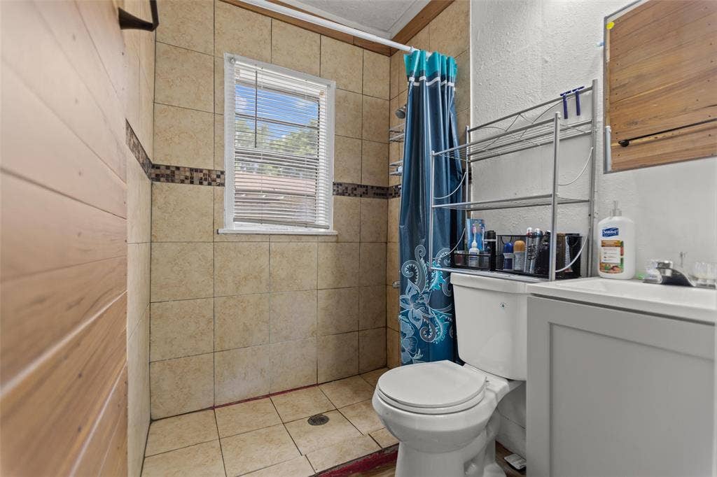 606 N Needmore Street, Athens, TX 75751 606 N Needmore Street, Athens, TX 75751