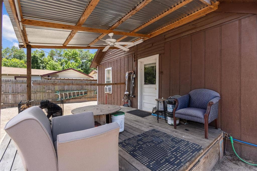 606 N Needmore Street, Athens, TX 75751 606 N Needmore Street, Athens, TX 75751
