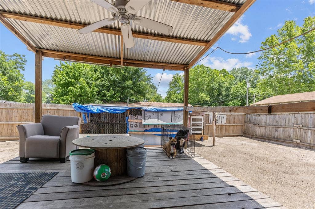 606 N Needmore Street, Athens, TX 75751 606 N Needmore Street, Athens, TX 75751