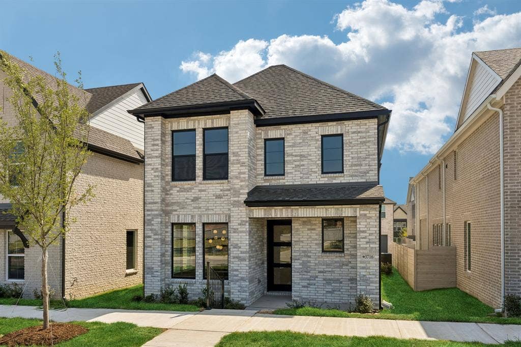 3716 Malamute Run, McKinney, TX 75071 Beautiful, new construction homes featuring thoughtfully designed spaces filled with style now available in McKinney's newest master planned community...Painted Tree Woodland North.
