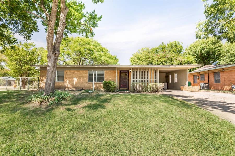 Property photo for 1203 Sunnybrook Drive, Irving, TX