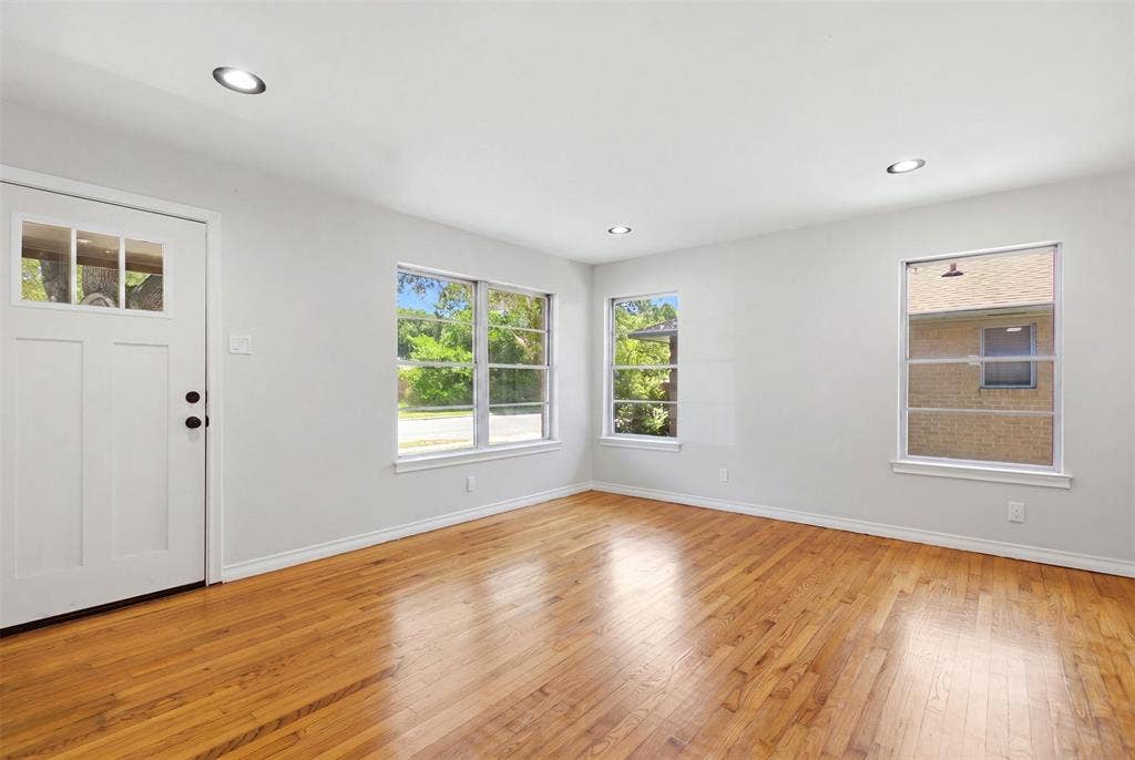 10243 San Juan Avenue, Dallas, TX 75228 10243 San Juan Avenue, Dallas, TX 75228