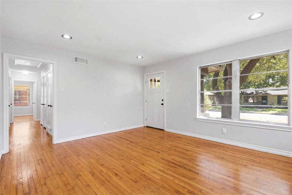 10243 San Juan Avenue, Dallas, TX 75228 10243 San Juan Avenue, Dallas, TX 75228