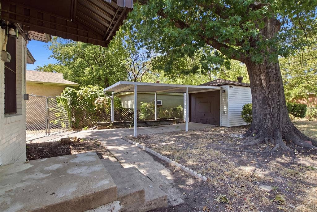 10243 San Juan Avenue, Dallas, TX 75228 10243 San Juan Avenue, Dallas, TX 75228