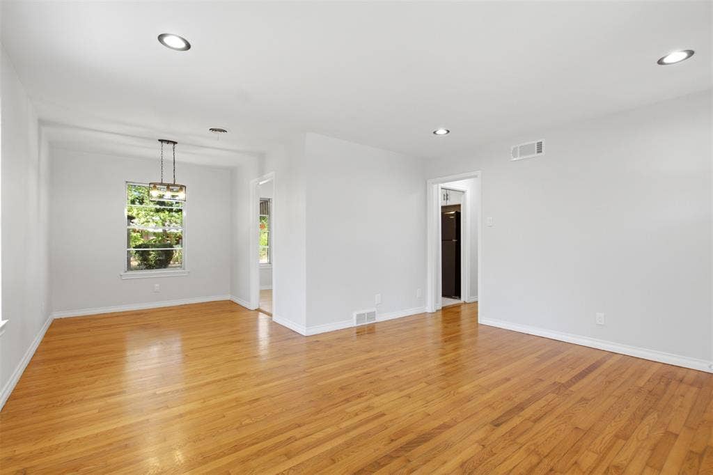 10243 San Juan Avenue, Dallas, TX 75228 10243 San Juan Avenue, Dallas, TX 75228