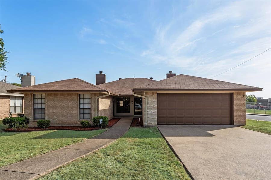 Property photo for 215/217 Silver Creek Drive, Duncanville, TX