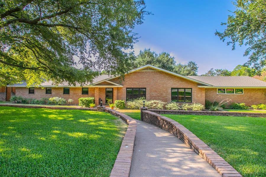 Property photo for 4936 Ridgeview Drive, Waco, TX