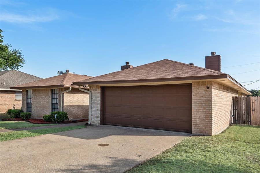 Property photo for 217 Silver Creek Drive, Duncanville, TX
