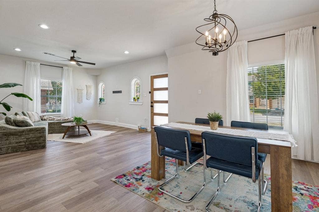 2744 Catherine Street, Dallas, TX 75211 2744 Catherine Street, Dallas, TX 75211