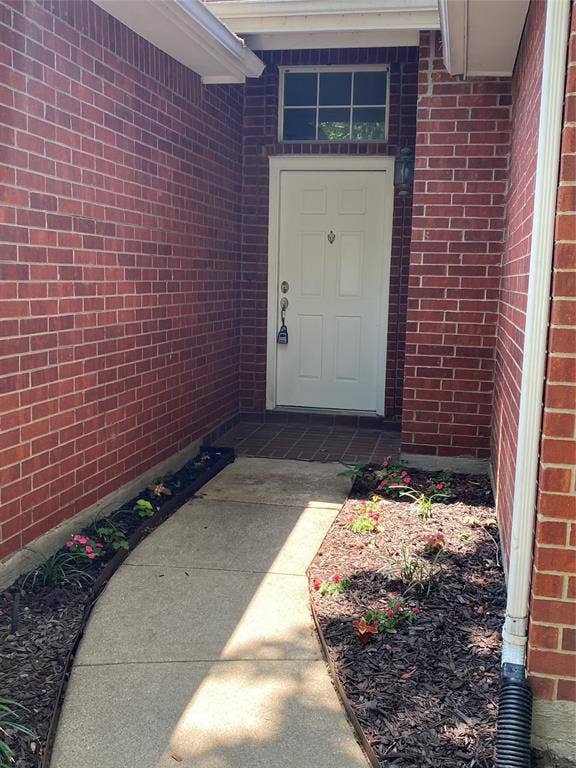Front walkway to Entry