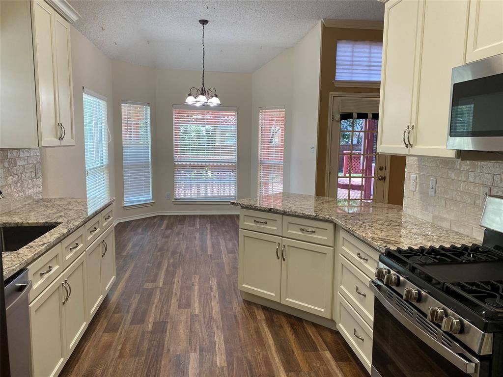 2212 Heatherton Place, Plano, TX 75023