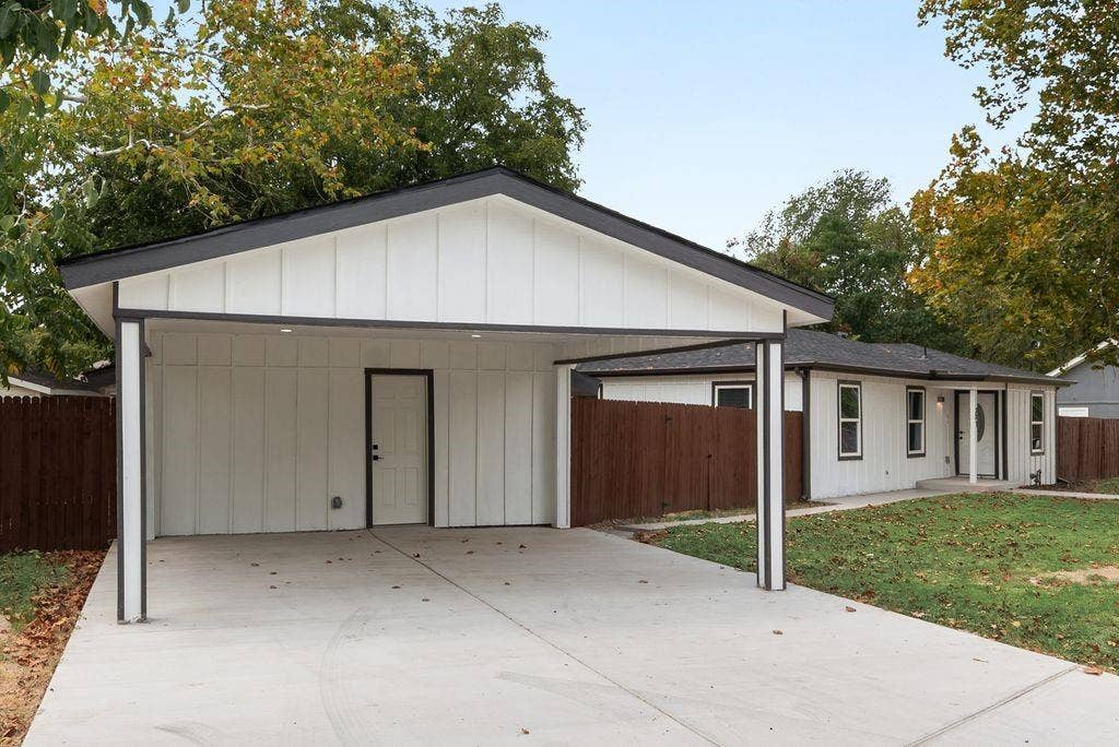 307 N 4th Street, Crandall, TX 75114 307 N 4th Street, Crandall, TX 75114