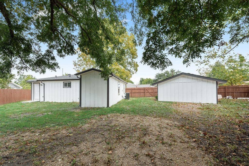 307 N 4th Street, Crandall, TX 75114 307 N 4th Street, Crandall, TX 75114