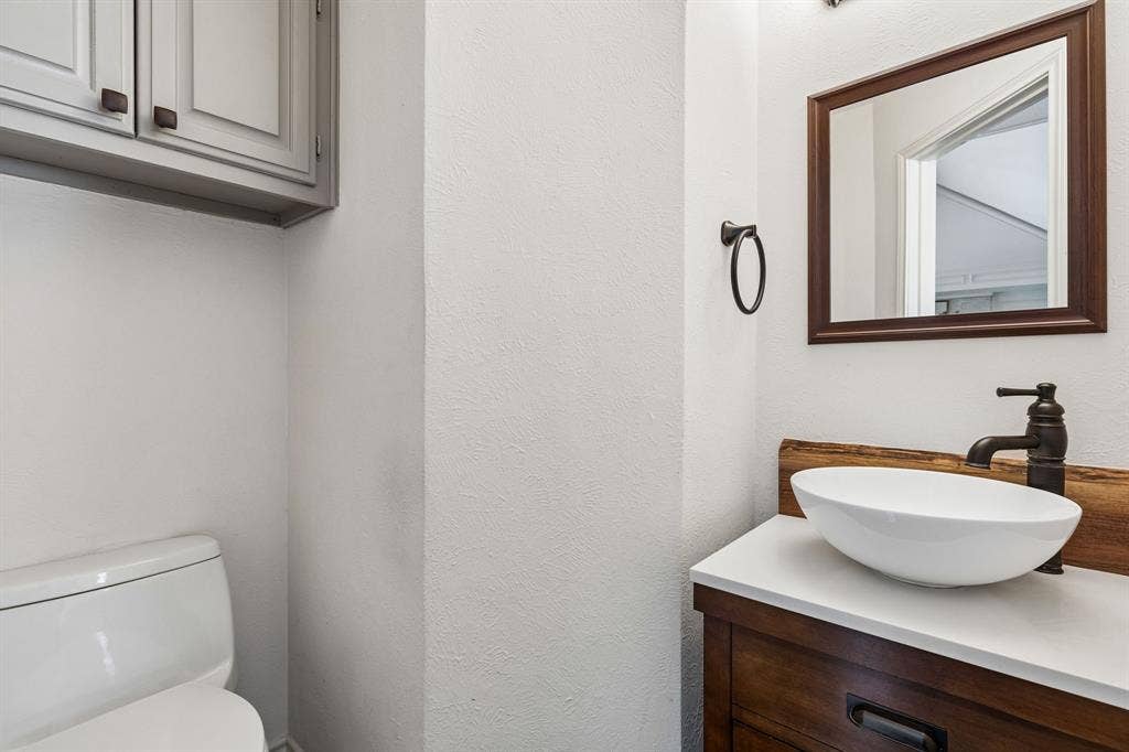 1015 Sandy Creek Drive, Allen, TX 75002 1015 Sandy Creek Drive, Allen, TX 75002