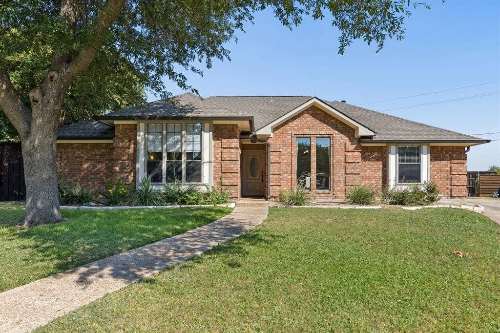 1015 Sandy Creek Drive, Allen, TX 75002 1015 Sandy Creek Drive, Allen, TX 75002