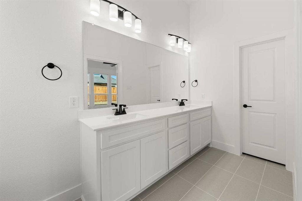 6317 Muller Creek Drive, Celina, TX 75009 Interior Image