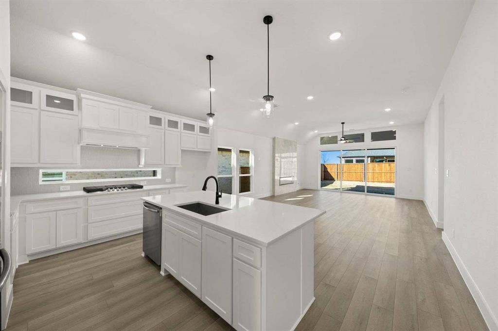 6317 Muller Creek Drive, Celina, TX 75009 Interior Image