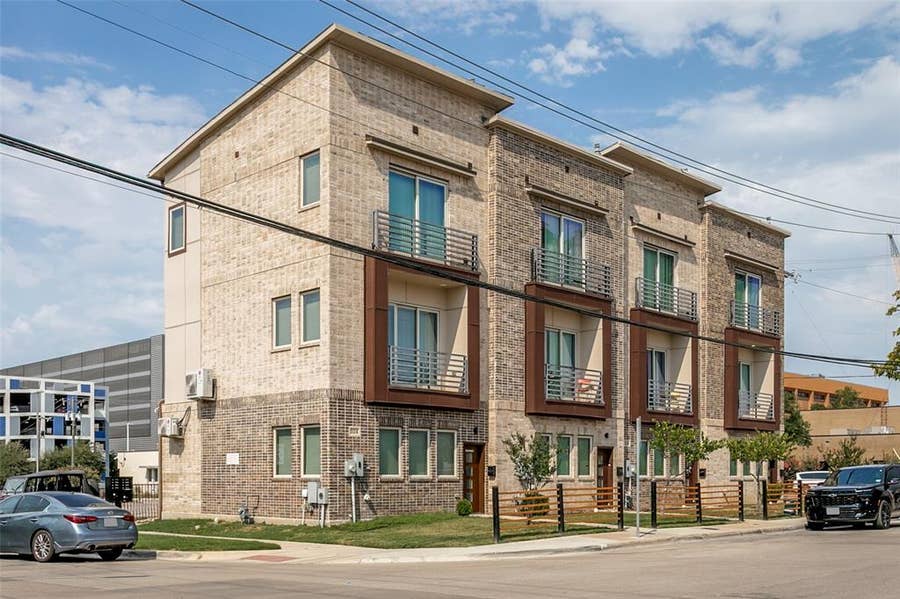 Property photo for 312 Feliks Gwozdz Place, Fort Worth, TX