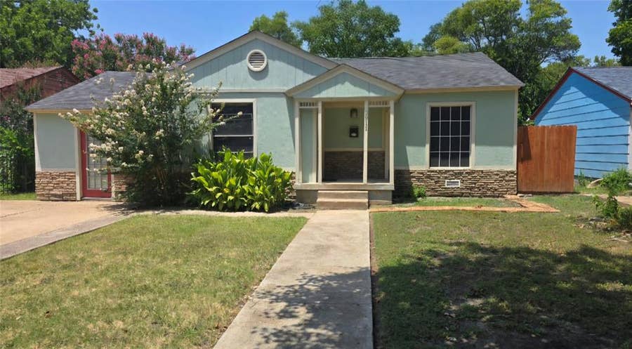Property photo for 2911 Hedgerow Drive, Dallas, TX