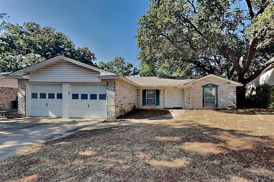 Property photo for 3001 Mark Drive, Arlington, TX